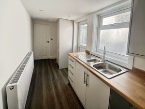 Kitchen- click for photo gallery